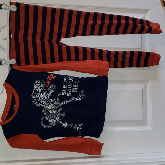 4 piece boys dinosaur pajama set NWOT - Picture 3 of 6